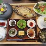 人と木 - 人と木定食（アシェットデセールとコーヒー付き）1,800円