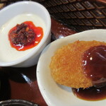 人と木 - 食べるラー油のせ豆腐、クリームコロッケ
