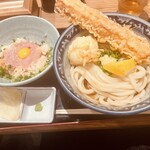 難波千日前 釜たけうどん - 