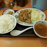 日高屋 - ...「生姜焼き定食（590円）+ライス大盛（0円/モリモリサービス券）」、マヨネーズを絡めて。。