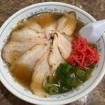 Chuukasoba Tenryuu - チャーシュー好きなので、チャーシューメンを注文。麺の種類はしなやかな弾力とほどよい麺。