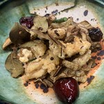 しろくま - なんこつ唐揚げ スパイシー炒め。