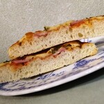 スモモハウス - ピザ（断面）