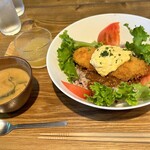 nori蔵 - 料理写真:ジャージャー飯
  さっぱり白身魚フライタルタルのせ 