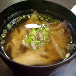 豊友 - 「牛スジ丼」マイタケの味噌汁