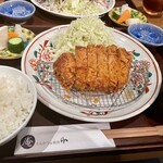 Tonkatsu Ando Yakitori An Yotsuya - 特上ロースかつ (沖縄豚) 定食