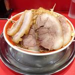 ラーメン タロー 五反田の陣 - 小ラーメン豚入り1,000円（野菜マシ、アブラ、削り節）