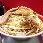 ラーメン タロー 五反田の陣 - 小ラーメン豚入り1,000円（野菜マシ、アブラ、削り節）