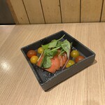Washoku Koshitsu Izakaya Uomasu - 彩り冷やしトマト