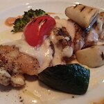 レストランやまぐち - 主菜　鶏モモ肉 ブレゼ クリームソース