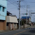 レストランやまぐち - 店舗前の通り