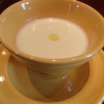 レストランやまぐち - カリフラワーのポタージュ