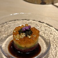 鮨 四心 - アボカド、白エビ、マグロ、キャビアのタルタル