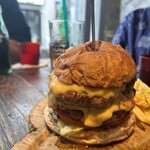 WORLD WIDE BURGER - 