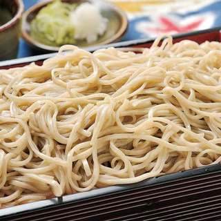 Enjoy authentic handmade soba noodles starting from 1,000 yen using 100% local flour!