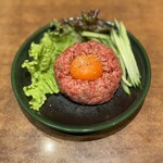 焼肉 静龍苑 - ユッケ