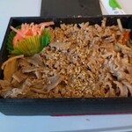 旅弁当 駅弁にぎわい - 中身