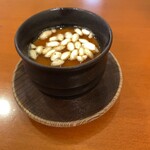 Futabasushi - デザートの手作りのほうじ茶プリン。上にはポン菓子がトッピングされていました