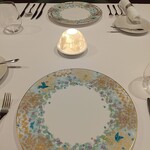 La Vallee d'Or - テーブルセッティング　最近にしては珍しく最初から使うカラトリーが置いてある