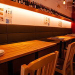 タヴェルナ・エ・ピッツェリア　サルーテ - テーブル