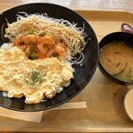 魚とと 東京ビックサイトEat iT!店 - 海老アボカドたまごサラダ丼