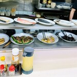 定食のヤシロ - お料理と、ほんぢつのお魚達