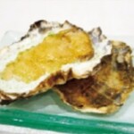 北海道知床輕煮牡蛎、萊姆果凍和海藻慕斯