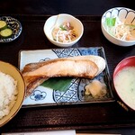 Sakanadokoro Maruten - ブリの塩焼