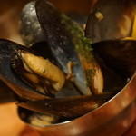 バール エ ターヴォラ カルダ ラ・ジョストラ - ムール貝のワイン蒸し