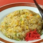湖水 - 取り立てて大した具材は入ってないけど、パラパラと口当たりのいいやきめし