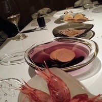 カセント - 蒸したエビなどたのしい冷菜盛り合わせ