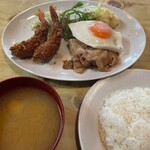 Kicchin Takenoko - エビフライと生姜焼き定食