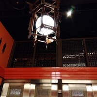 過門香 銀座本店 - 個室は欄間も照明も洒落てます。