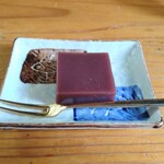 本田 - 初夏の時季にぴったりな水羊羹