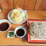 本田 - 天ぷらとそば 1100円
      そば大盛 ＋100円