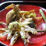ふきのとう・こごみ揚げ