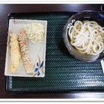 はなまるうどん - かけうどん小　130円　ちくわ天、海老天