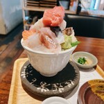 シハチ鮮魚店 - 