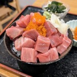 Taishuusakaba Marutomi - メガ盛り鮪ブツ丼