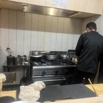 寿司福島 - 店長　後ろ姿　手際が良い　