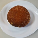 カフェデンマルク - とろ～り半熟卵のカレーパン(280円)