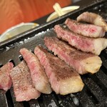 黒毛和牛食べ放題 焼肉結局たれ。 - 