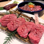 精肉卸問屋直営焼肉店 牛次郎 - 