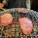 炭火焼ホルモン ぐう - 