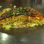 焼くんじゃ - 肉玉そば断面