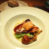 ロベール・デュマ - 鮮魚のグラチネ・エストラゴン風味（笠子と帆立）