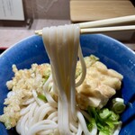 絵空事 - 米粉なのに十分にコシを楽しめるツルツルの冷うどん。