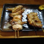 炭火焼鳥中村屋 - 手羽先、どんどり