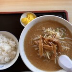 Shokujidokoro Yamazaki - 味噌ラーメンと半おかゆ