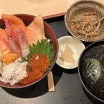 寿し若 - 北海丼